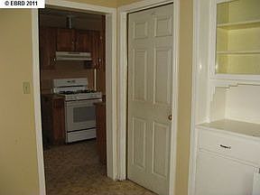 3rd image of 1620 Manor Dr
