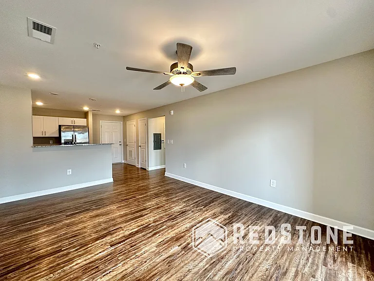 Westbrook Apartments — Photo 9