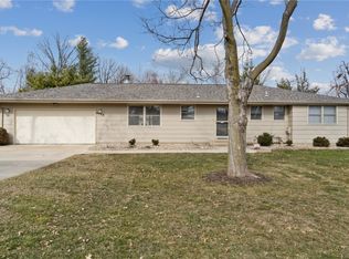 4440 Deer View Rd, Cedar Rapids, IA 52411