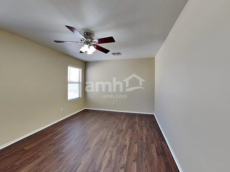 2464 E Westchester Dr — Photo 18