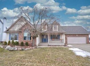 219 Primrose Ln, Flushing, MI 48433