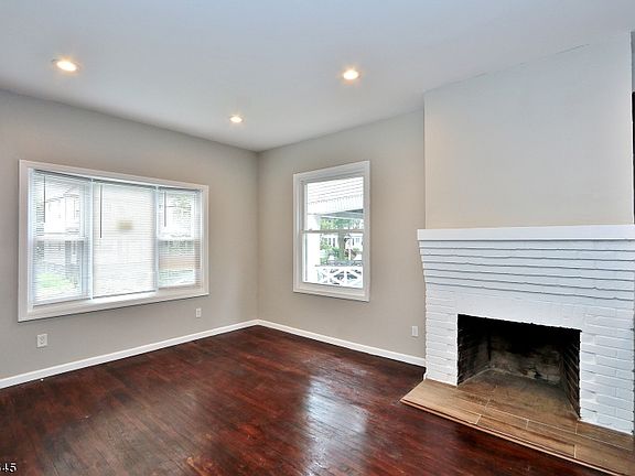 3rd image of 41 Montrose St #43