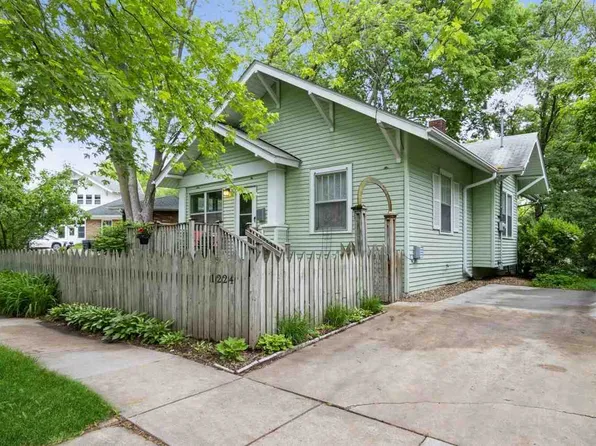 1224 Muscatine Ave, Iowa City, IA 52240