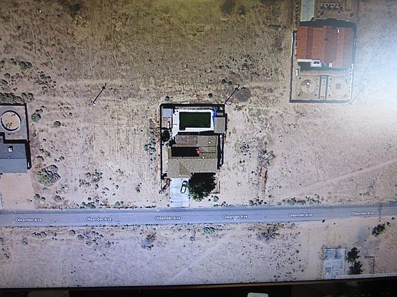 3rd image of 8149 Oleander Ave