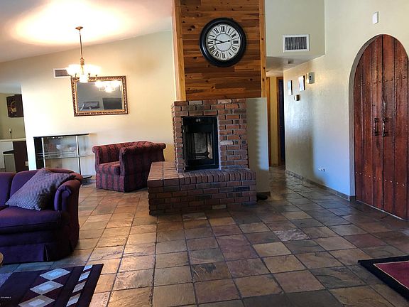 4th image of 450 E San Remo Ave