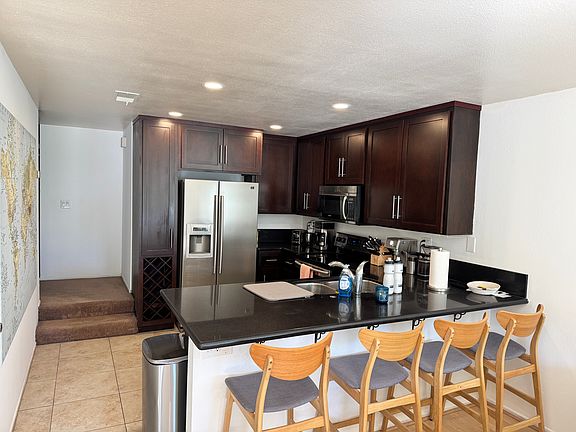 4th image of 1366 Thomas Ave APT 5