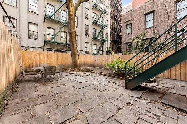 Rented by Douglas Elliman | media 6