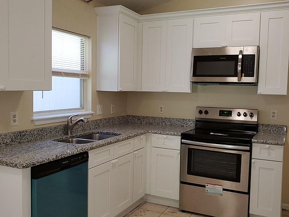 2nd image of 2813 Lantana Lakes Dr E