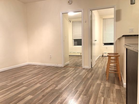 4th image of 30-32 33rd St #E3