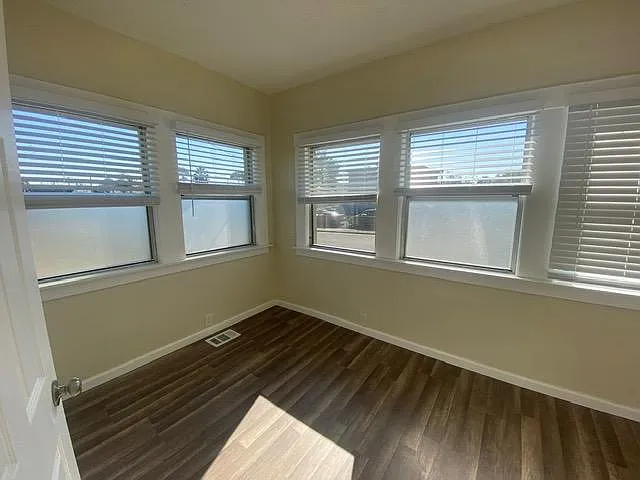 102 Broadway St — Photo 14