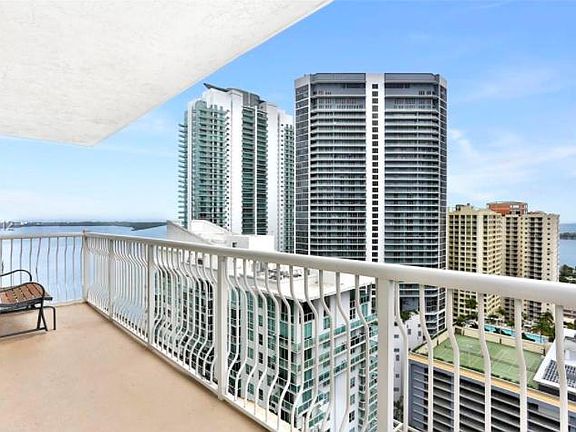 3rd image of 1200 Brickell Bay Dr #33023