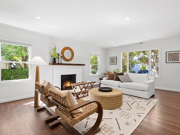 2nd image of 6 Meadowcroft Drive