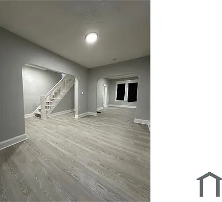 3 bed, $2,500 — Photo 1