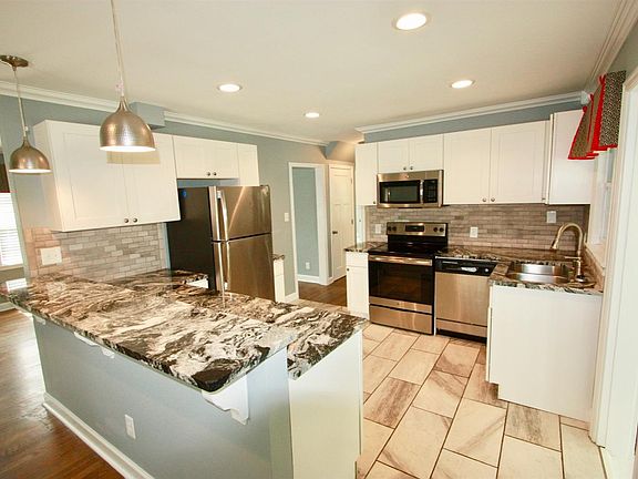 4th image of 103 Westfield St