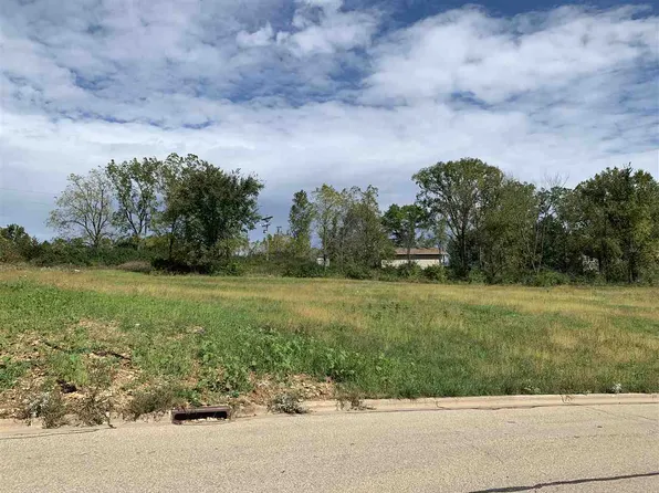 1595 Edgewood Ct Unit A, Platteville, WI 53818