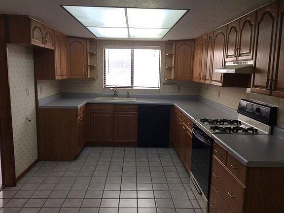 4th image of 10430 Black Walnut Dr