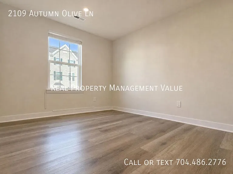 2109 Autumn Olive Ln — Photo 20