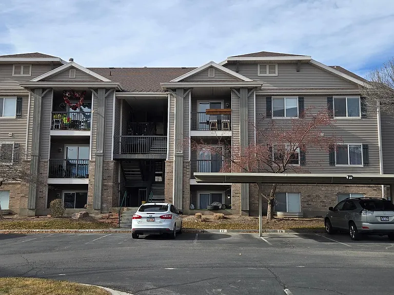 8084 N Ridge Loop E #F12 — Photo 2