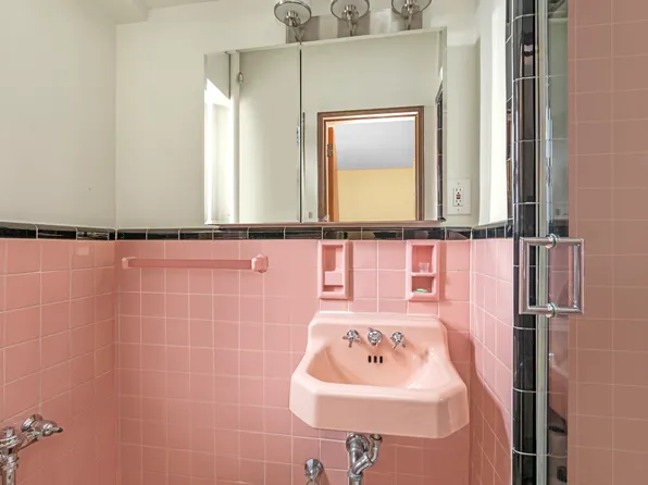 79-10 34th Avenue image 12 of 17