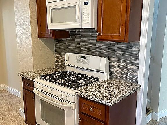 4th image of 5601 Cypress Ave APT B