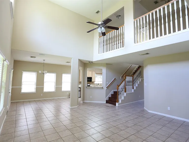 3327 Summerwood Ln — Photo 4