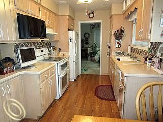 4th image of 32940 Briarcrest Knls