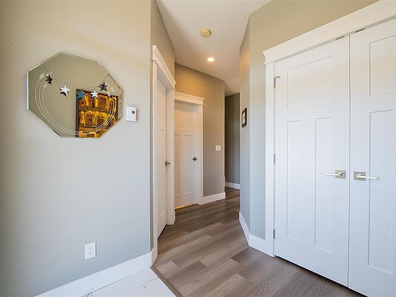 2nd image of 478 Machleary St
