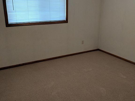 5th image of 1443 Superior St