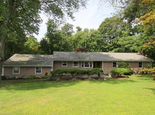 19 Meadow Park Rd, Baldwin Place, NY 10505