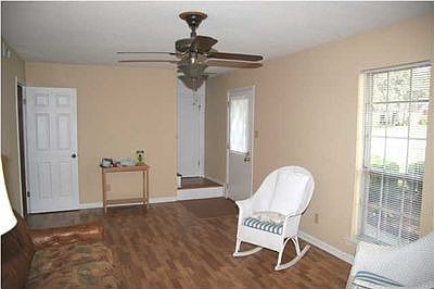 4th image of 3272 Little John Dr