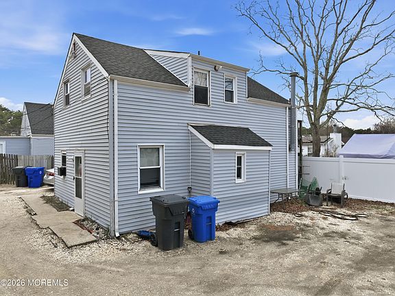 2nd image of 183 Cherry Quay Road