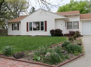201 N Edwards Ave, Moundridge, KS 67107