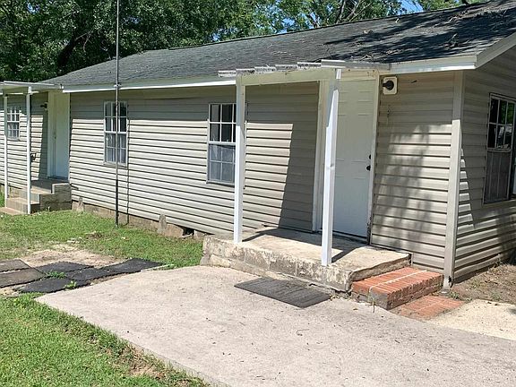 2nd image of 1400 Hernando Dr #B
