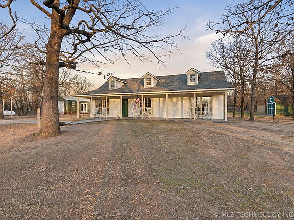 5th image of 448 Springview Dr