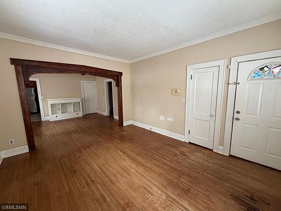 5th image of 1415 Thomas Ave N