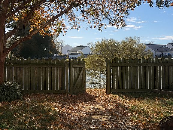2nd image of 713 Goodard Dr