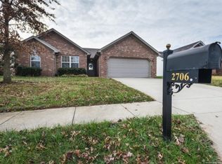 2706 Crownpoint Dr, Jeffersonville, IN 47130
