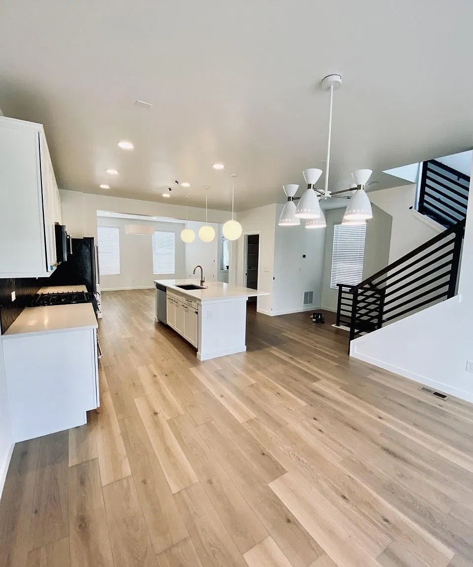3 bed, 2.5 bath, 2024 sqft, $2,575 — Photo 1