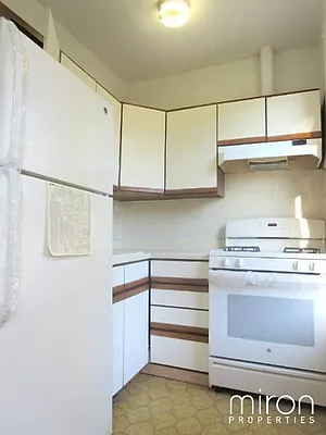 Rented by Miron Properties | media 26