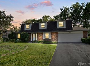 2037 Washington Creek Ln, Dayton, OH 45458