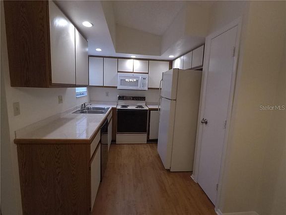 3rd image of 1574 Nantucket Ct #1307