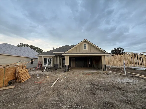 2432 Contreras Ln, Bryan, TX 77803