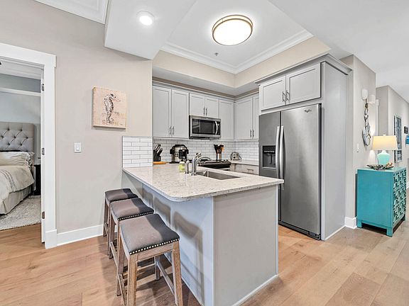 4th image of 100 Matthew Blvd Unit 413