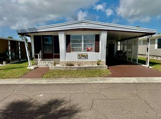 528 Parakeet Ln, Largo, FL 33770