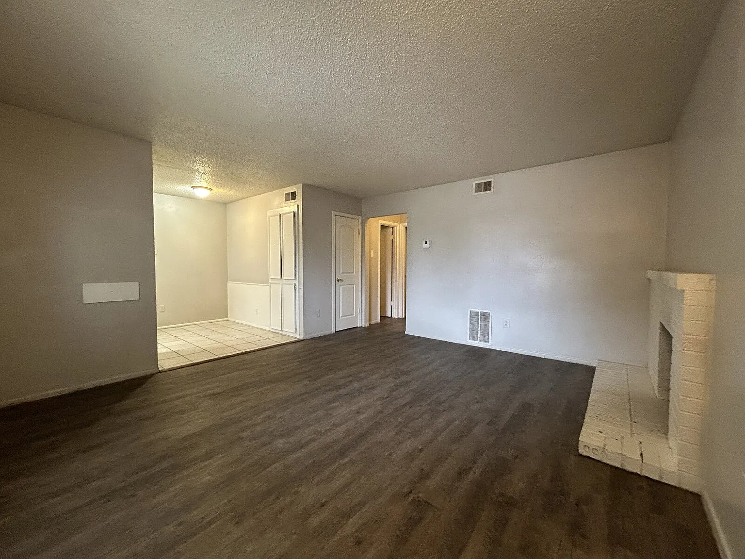 2 bed, 1.0 bath, 800 sqft, $725 — Photo 4