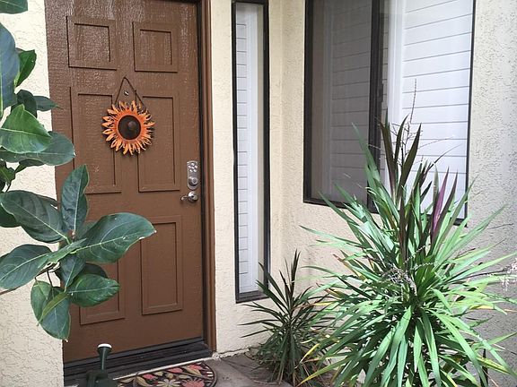 3rd image of 839 Endicott Dr