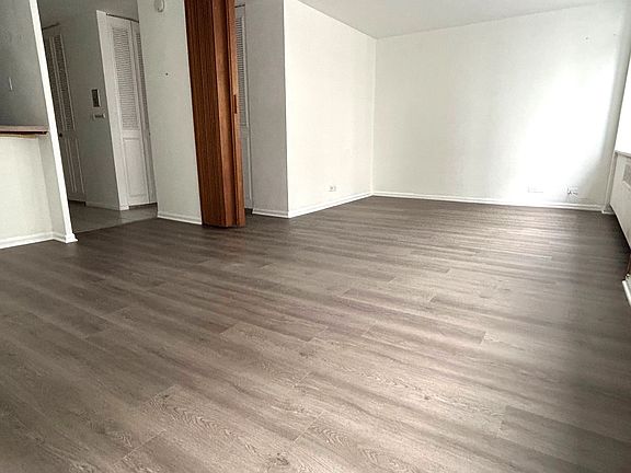 2nd image of 4250 N Marine Dr Floor 13