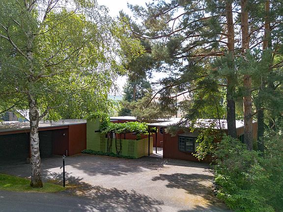 2nd image of 1770 SW View Dr