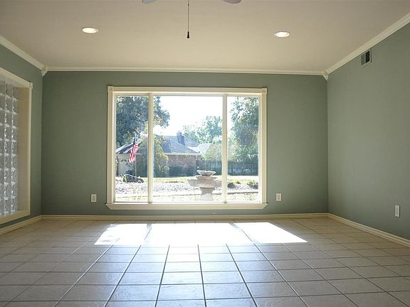 2nd image of 104 Monticello Ln