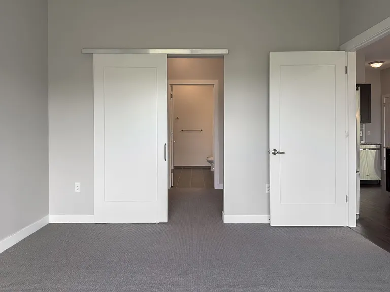 Red44 Luxury Apartments | Specials Available — Photo 105